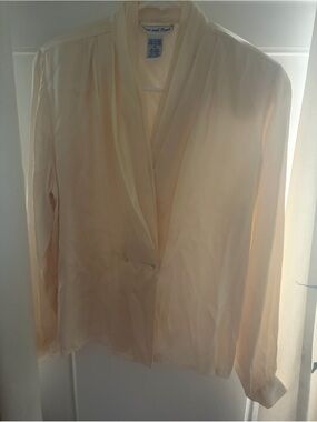 Anna & Frank Cream Silk Button Up Long Sleeve Blouse Size S